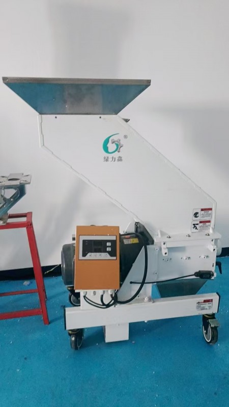 中速粉碎機